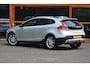 Volvo V40 Cross Country T3 Geartronic | Camera | Trekhaak 1500 kg | Standkachel | Volvo On Call | Stoelverwarming |