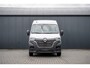 Renault Master Bleu DCI 135PK | L2H2 | Nieuw | Navi | 3-Zits | LED | Cruise | Airco