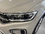 Volkswagen T-Roc 1.5 TSI 150pk DSG Style · Apple/Android Car Play · Parkeer assistent · Stoelverwarming · Sportstoelen · Sfeerverlichting ·