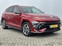 Hyundai Kona 1.6 GDI HEV N Line / N-Line interieur & Exterieur / Leer-Alcantara / Adaptieve Cruise Control / 18" LMV / Stoel + Stuurwiel verwarming voor & achter / Stoelventilatie / 360 graden camera /