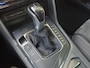 Volkswagen Tiguan 1.4 TSI eHybrid R-Line Business+ / Elektrische trekhaak / Trekgewicht 1.800 kg / Rondomzicht camera / Stuur- & Stoelverwarming / Elektrische achterklep / Voorstoelen met massage functie / Draadloze telefoon lader /