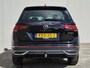 Volkswagen Tiguan 1.4 TSI eHybrid R-Line Business+ / Elektrische trekhaak / Trekgewicht 1.800 kg / Rondomzicht camera / Stuur- & Stoelverwarming / Elektrische achterklep / Voorstoelen met massage functie / Draadloze telefoon lader /