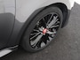 Toyota Yaris 1.5 Hybrid Executive | airco automatisch | Apple Carplay/Android Auto | Autonomous Emergency Braking | cruise control adaptief | dodehoek detectie | LED koplampen | lederen/stof bekleding | lichtmetalen Zwarte velgen 17" | navigatiesysteem full map | voorstoelen verwarmd