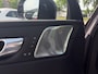 Volvo XC60 Ultra Dark Recharge Plug-In Hybrid AWD