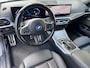 BMW 3-Serie Touring 330e xDrive 292 pk / Dealer onderhouden / Accu SoH 92 % / M-Sport / XDrive / Elektrische trekhaak 1.500 kg / Leer / Elektrische klep / Apple Carplay Android / 19" LM wielen / 17" Winterwielen set inclusief /