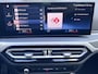 BMW 3-Serie Touring 330e xDrive 292 pk / Dealer onderhouden / Accu SoH 92 % / M-Sport / XDrive / Elektrische trekhaak 1.500 kg / Leer / Elektrische klep / Apple Carplay Android / 19" LM wielen / 17" Winterwielen set inclusief /
