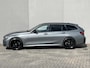 BMW 3-Serie Touring 330e xDrive 292 pk / Dealer onderhouden / Accu SoH 92 % / M-Sport / XDrive / Elektrische trekhaak 1.500 kg / Leer / Elektrische klep / Apple Carplay Android / 19" LM wielen / 17" Winterwielen set inclusief /