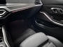 BMW 3-Serie Touring 330e xDrive 292 pk / Dealer onderhouden / Accu SoH 92 % / M-Sport / XDrive / Elektrische trekhaak 1.500 kg / Leer / Elektrische klep / Apple Carplay Android / 19" LM wielen / 17" Winterwielen set inclusief /