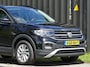 Volkswagen T-Cross 1.0 TSI Style Business R | achteruitrijcamera | stoelverwarming | Apple Carplay/Android auto