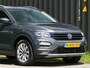 Volkswagen T-Roc 1.5 TSI Style AUTOMAAT | achteruitrijcamera | navigatie | trekhaak