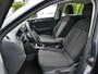 Volkswagen T-Roc 1.5 TSI Style AUTOMAAT | achteruitrijcamera | navigatie | trekhaak