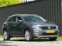 Volkswagen T-Roc 1.5 TSI Style AUTOMAAT | achteruitrijcamera | navigatie | trekhaak
