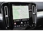 Volvo XC40 B4 Plus Black Edition | Panoramisch Schuif-/Kanteldak | 360 Graden Camera | Google Navigatie | Harman Kardon Premium Sound | Elektrische voorstoelen | Keyless | BLIS | Adaptieve Cruise Control | Pilot Assist | 20 inch Lichtmetalen Velgen | Elektrische Achterklep |