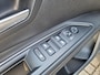 Peugeot 5008 1.2 PureTech Allure | 7 Persoons | Automaat | Schuif/Kantel-Dak | Trekhaak | Navigatie | Camera