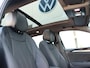 Volkswagen Tiguan 1.5 eHybrid R-Line Edition 272 pk | Trekhaak | Panorama | Lederen Bekleding | Black Style | Harman Kardon | 360 Camera | Stoelverwarming voor en achter | Memory Seats |