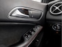 Mercedes-Benz CLA 180 AMG Sport Automaat (GROOT NAVI, LEDER/ALCANTARA, KEYLESS START, SPORTSTOELEN, XENON, PARKEERSENSOREN, CRUISE, NIEUWE APK, NIEUWSTAAT)