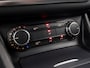Mercedes-Benz CLA 180 AMG Sport Automaat (GROOT NAVI, LEDER/ALCANTARA, KEYLESS START, SPORTSTOELEN, XENON, PARKEERSENSOREN, CRUISE, NIEUWE APK, NIEUWSTAAT)
