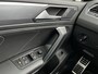 Volkswagen Tiguan 1.5 TSI R-Line / Digitaal dashboard / Pano / Dyn audio / Navigatie / App connect / 3x R-line /