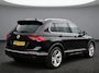 Volkswagen Tiguan 1.5 TSI R-Line / Digitaal dashboard / Pano / Dyn audio / Navigatie / App connect / 3x R-line /