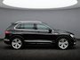 Volkswagen Tiguan 1.5 TSI R-Line / Digitaal dashboard / Pano / Dyn audio / Navigatie / App connect / 3x R-line /