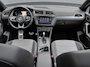 Volkswagen Tiguan 1.5 TSI R-Line / Digitaal dashboard / Pano / Dyn audio / Navigatie / App connect / 3x R-line /