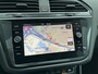 Volkswagen Tiguan 1.5 TSI R-Line / Digitaal dashboard / Pano / Dyn audio / Navigatie / App connect / 3x R-line /