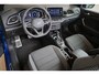 Volkswagen T-Roc Cabrio 1.5 TSI 150 pk R-Line | IQ. Light | Beats | Keyless | Trekhaak | 100% (Dealer) onderhouden label