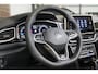 Volkswagen T-Roc Cabrio 1.5 TSI 150 pk R-Line | IQ. Light | Beats | Keyless | Trekhaak | 100% (Dealer) onderhouden label