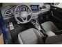 Volkswagen T-Roc Cabrio 1.5 TSI 150 pk R-Line | IQ. Light | Beats | Keyless | Trekhaak | 100% (Dealer) onderhouden label
