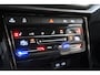Volkswagen T-Roc Cabrio 1.5 TSI 150 pk R-Line | IQ. Light | Beats | Keyless | Trekhaak | 100% (Dealer) onderhouden label