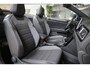 Volkswagen T-Roc Cabrio 1.5 TSI 150 pk R-Line | IQ. Light | Beats | Keyless | Trekhaak | 100% (Dealer) onderhouden label
