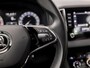 Skoda Karoq 1.5 TSI ACT Sport 150Pk Automaat (APPLE CARPLAY, GROOT NAVI, CLIMATE, KEYLESS, SPORTSTOELEN, CRUISE, PARKEERSENSOREN, NIEUWE APK, NIEUWSTAAT)