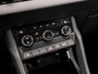 Skoda Karoq 1.5 TSI ACT Sport 150Pk Automaat (APPLE CARPLAY, GROOT NAVI, CLIMATE, KEYLESS, SPORTSTOELEN, CRUISE, PARKEERSENSOREN, NIEUWE APK, NIEUWSTAAT)