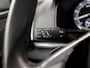 Skoda Karoq 1.5 TSI ACT Sport 150Pk Automaat (APPLE CARPLAY, GROOT NAVI, CLIMATE, KEYLESS, SPORTSTOELEN, CRUISE, PARKEERSENSOREN, NIEUWE APK, NIEUWSTAAT)