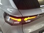Volkswagen T-Roc 1.5 eTsi 150 pk Life First Edition | Comfort | Camera | Trekhaak |