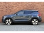 Volvo EX40 Single Motor Extended Range Ultra Europa 82 kWh 45th Anniversary Edition | 5 jaar garantie - (2 jaar extra fabrieksgarantie) | 20 inch lichtmetalen velgen | Extra getint glas achter | Verwarmde voorstoelen en stuurwiel