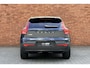 Volvo EX40 Single Motor Extended Range Ultra Europa 82 kWh 45th Anniversary Edition | 5 jaar garantie - (2 jaar extra fabrieksgarantie) | 20 inch lichtmetalen velgen | Extra getint glas achter | Verwarmde voorstoelen en stuurwiel