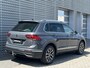 Volkswagen Tiguan 1.4 TSI eHybrid Life / Zwenkbare Trekhaak / Parkeersensoren V+A / Dodehoek Sensor / Stuur + Stoelverwarming / LED
