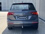 Volkswagen Tiguan 1.4 TSI eHybrid Life / Zwenkbare Trekhaak / Parkeersensoren V+A / Dodehoek Sensor / Stuur + Stoelverwarming / LED