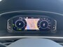 Volkswagen Tiguan 1.4 TSI eHybrid Life / Zwenkbare Trekhaak / Parkeersensoren V+A / Dodehoek Sensor / Stuur + Stoelverwarming / LED