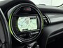 MINI Cooper 5-Deurs 1.5 Business | Navigatie | Sportstoelen | Two tone | Cruise control | Lm-wielen |