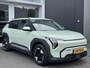 Kia EV3 Plus 81.4 kWh Dodehoeksensor | Stoel/stuurverwarming | Parkeersensor voor en achter | Achteruitrijcamera | Navigatie | Cruise control Adaptive | Draadloze oplader telefoon