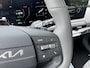 Kia EV3 Plus 81.4 kWh Dodehoeksensor | Stoel/stuurverwarming | Parkeersensor voor en achter | Achteruitrijcamera | Navigatie | Cruise control Adaptive | Draadloze oplader telefoon