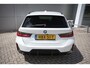 BMW 3-Serie Touring 330e xDrive | M Sport | M3 stoelen | Pano | HUD | Trekhaak | H&K