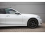 BMW 3-Serie Touring 330e xDrive | M Sport | M3 stoelen | Pano | HUD | Trekhaak | H&K