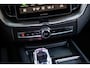 Volvo XC60 T6 Plug-in hybrid AWD Plus Black Edition | Heico | Luchtvering | Harman Kardon | Head up display | Panoramadak | 360 graden camera | 22 inch |