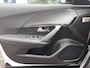 Peugeot e-2008 EV 54kWh 156pk GT |Navi|BT|Camera 360°|Cruise&Climate Control|Draadloze telefoonoplader|Parkeersen v+a|LM-velgen|AppleCarplay&AndroidAuto|ISO-fix