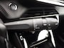 Peugeot e-2008 EV 54kWh 156pk GT |Navi|BT|Camera 360°|Cruise&Climate Control|Draadloze telefoonoplader|Parkeersen v+a|LM-velgen|AppleCarplay&AndroidAuto|ISO-fix