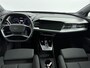 Audi Q4 e-tron 40 Launch edition Advanced Plus 77 kWh 204 PK | Navigatie | Camera | Panoramadak | Adaptive cruise control | Trekhaak | Stoelverwarming | Lichtmetalen velgen |