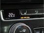 Volkswagen E-Golf e-Golf 136pk SOH 81% Virtual cockpit/ Warmtepomp/ Navigatie/ Carplay/ Camera/ Full led/ DYNaudio